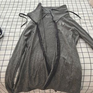 Barely worn sweathers/ hoodies/ shirts/jeans